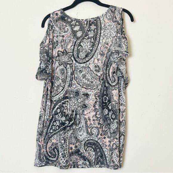 INC 2X Cold Shoulder Paisley Rhinestone Top Pink Gray Black Boho Glam V-Neck - Picture 5 of 8